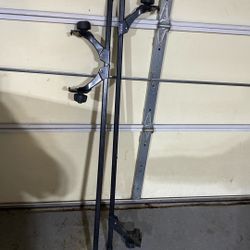 Pair of Thule Adjustable Crossbars
