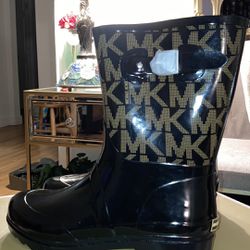 Brand new womens Michael Kors mid rain boots size 10