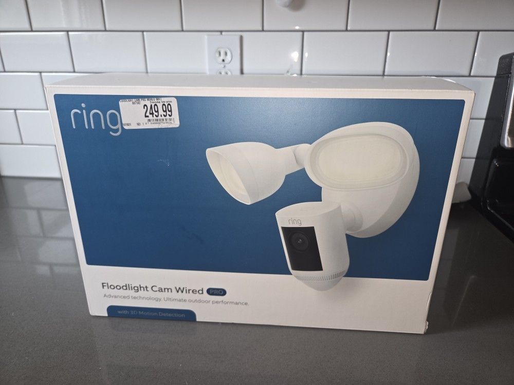 RING Floodlight Cam Wired PRO
