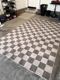 Checkered Rug 9X6 ft
