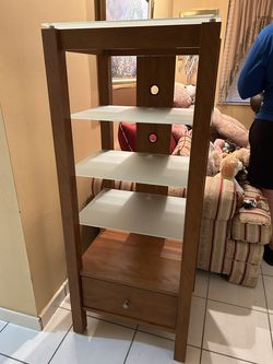 Display - Cabinet - Shelf - Decorative display - Accent shelves - Stand - Furniture