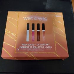 Lip Gloss Set, Unused