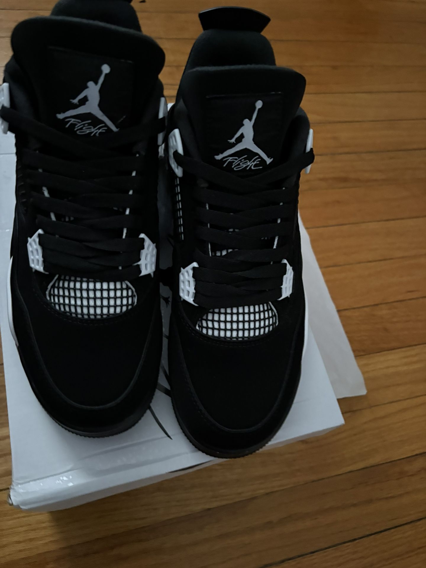 White thunder 4s size 10.5 brand new