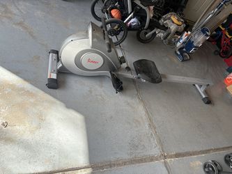Sunny Rowing Machine