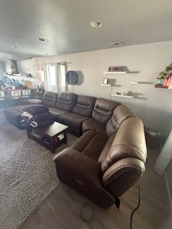 🛋️ 5-Piece Power Reclining Sectional — $1,500 OBO