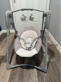 Graco brand slim spaces compact baby swing $40