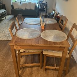 Dinning Table and (4) Chairs