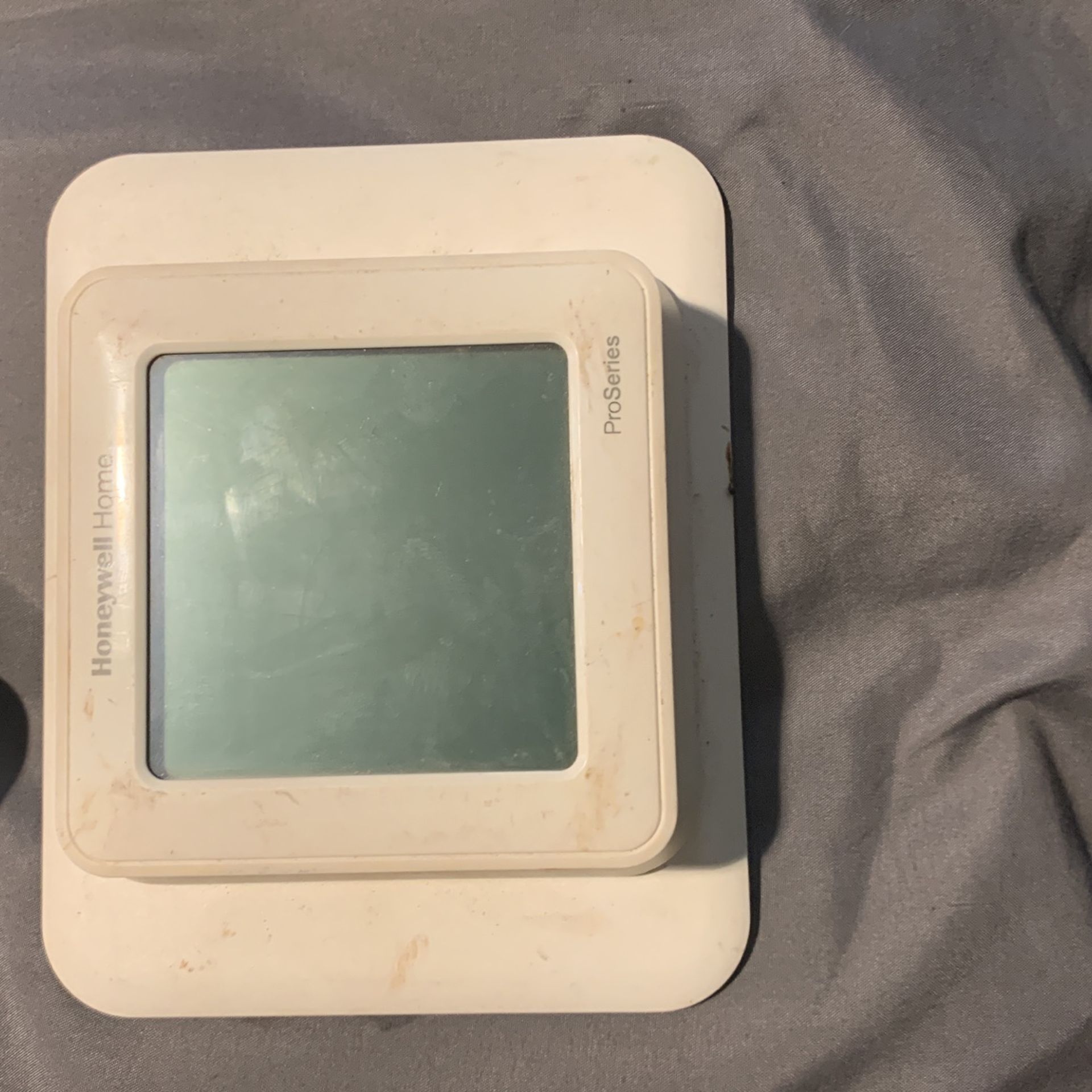 Honeywell home Thermostat New