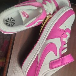 Girls Nike Size 1