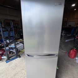 LG refrigerator