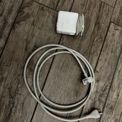 MacBook MagSafe Charger