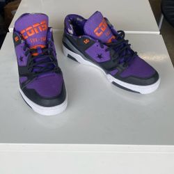 Brand New Converse Cons Size 9.5 Mens / 11 Womens 