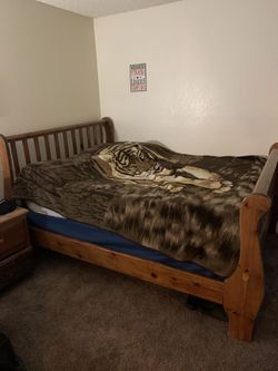Queen Size Bed & Memory Mattress