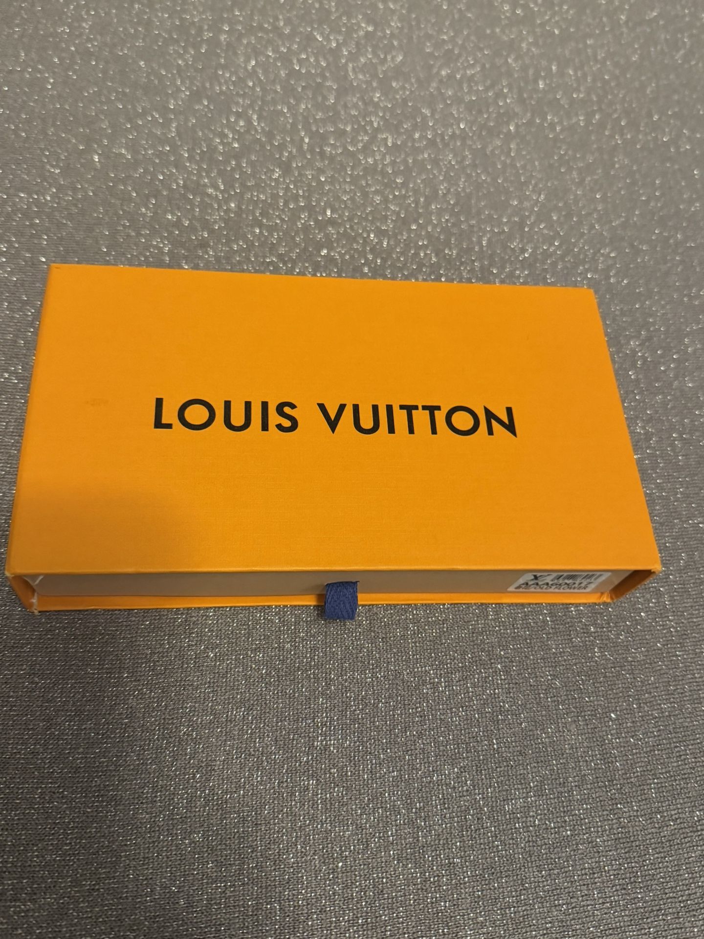 Wallet Like New Condition At Norwalk City  Español