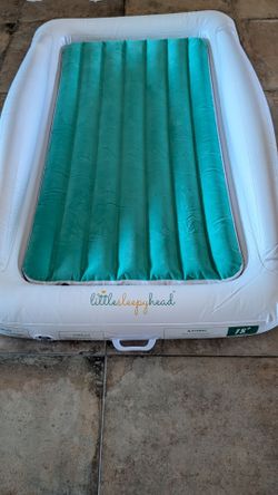 Toddler inflatable bed