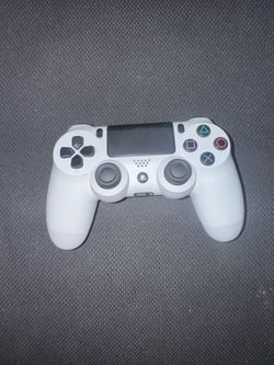 PS4 white controller