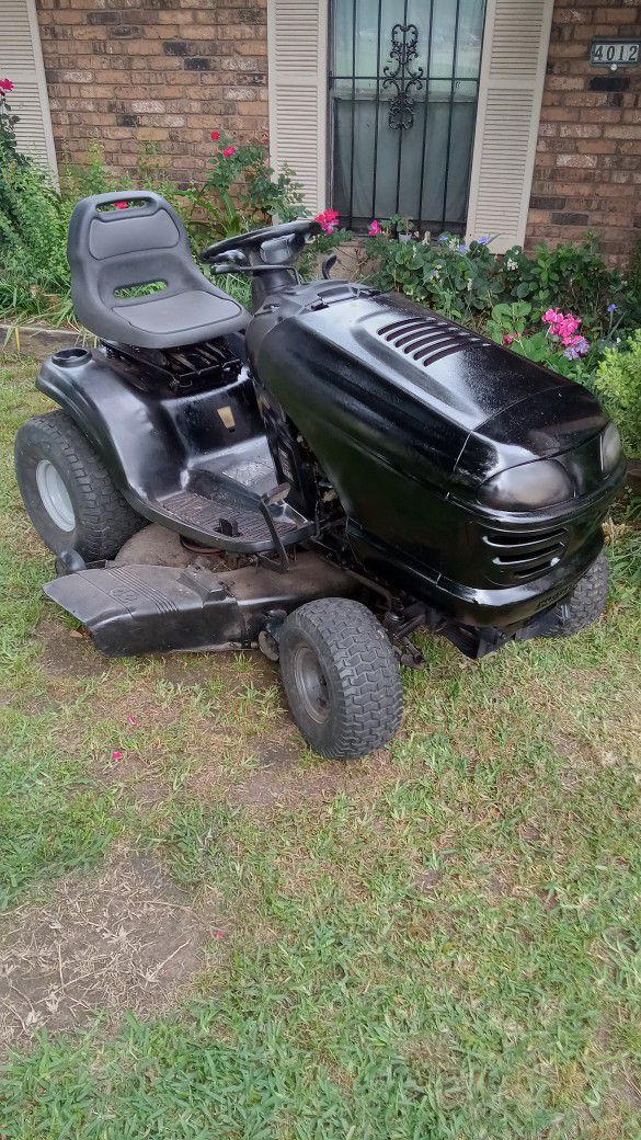 Craftsman Riding Mower Run And Cut Excellent 
