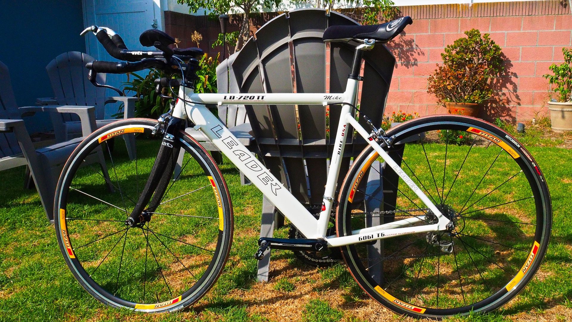 Leader LD-720 TT Triathlon/Time Trial Bike
