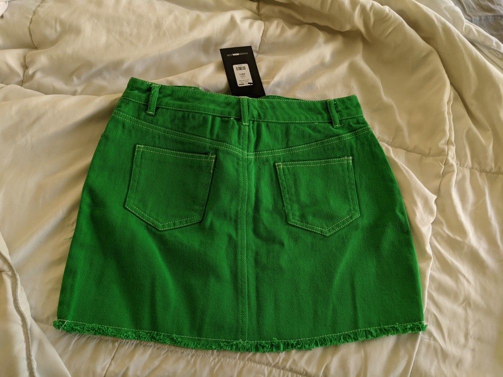 Kelly Green Denim Skirt Fashion Nova Size S for Sale in San Diego, CA