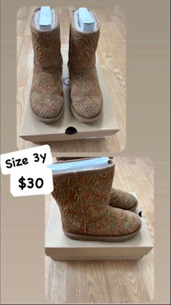 Girls Ugg Boots ( Size 3y)