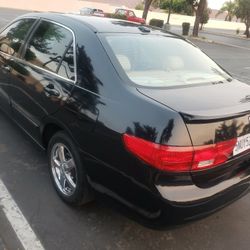 2005 honda accord EX, clean title, smog check, car fax, runs great, no problems, sunroof, tags aug 2021, OFFERS IN PERSON ONLY