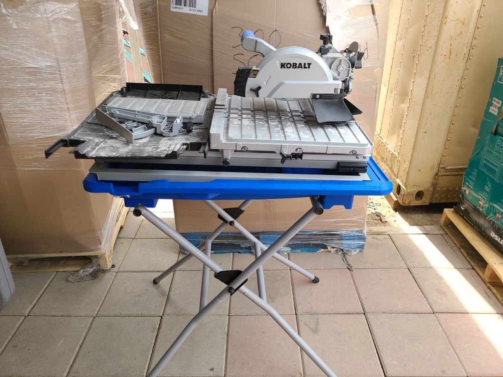 Kobalt 7" Wet Sliding Table Tile Saw 