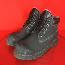 WOMENS SMART FIT WATERPROOF WORK BOOTS  SKID RESISTANT  WOMENS SIZE 6 WONDERFUL CONDITION