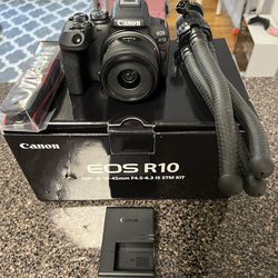 Cannon R10 With 18-45mm Kit