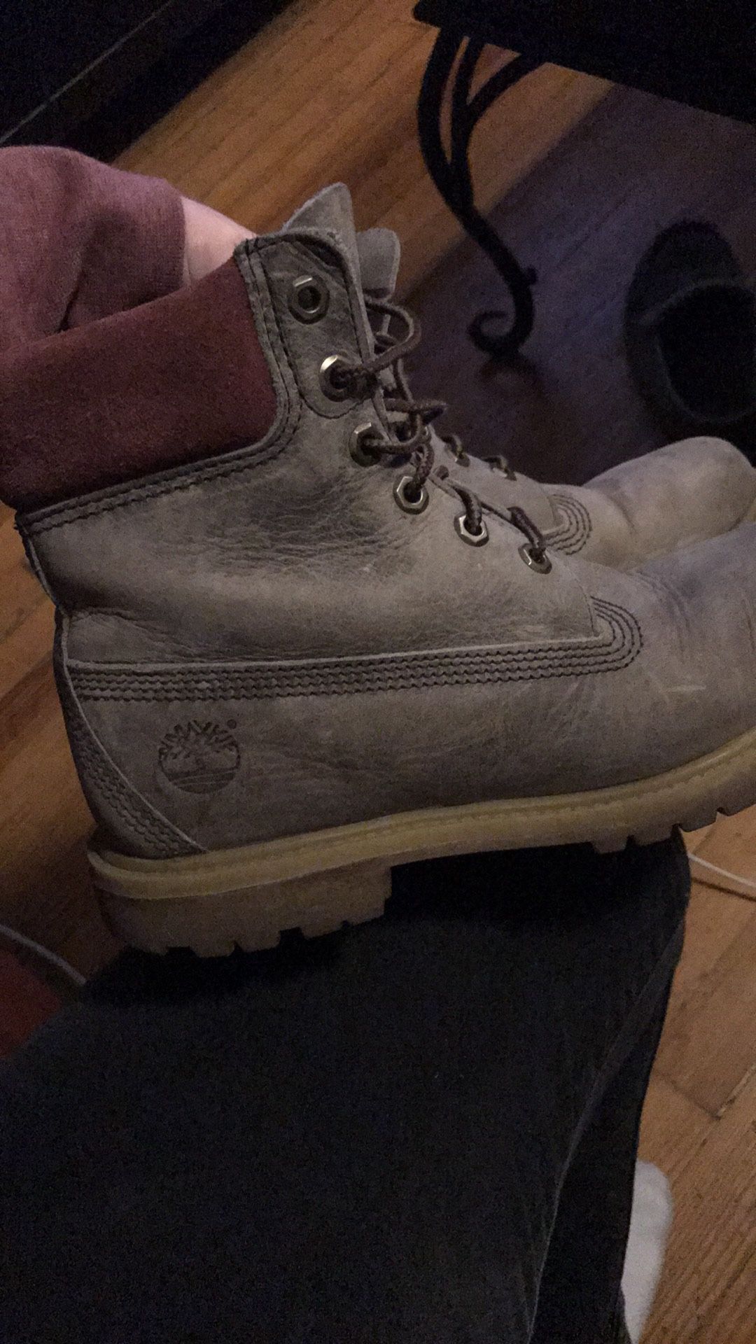 Size 8 women’s timberland boots