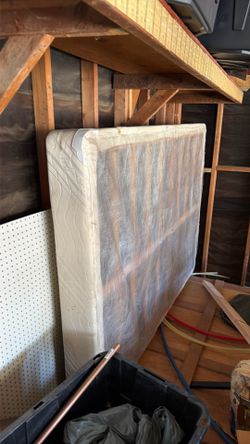Queen Mattress Box