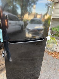 Frigidaire refrigerator Black fr