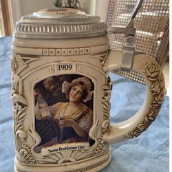 Anheuser Busch Members Only 1997 Budweiser Girls Historical Reflections Stein