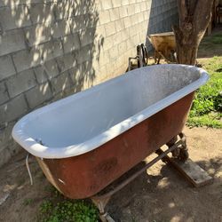 Cast iron vintage Bath Tub