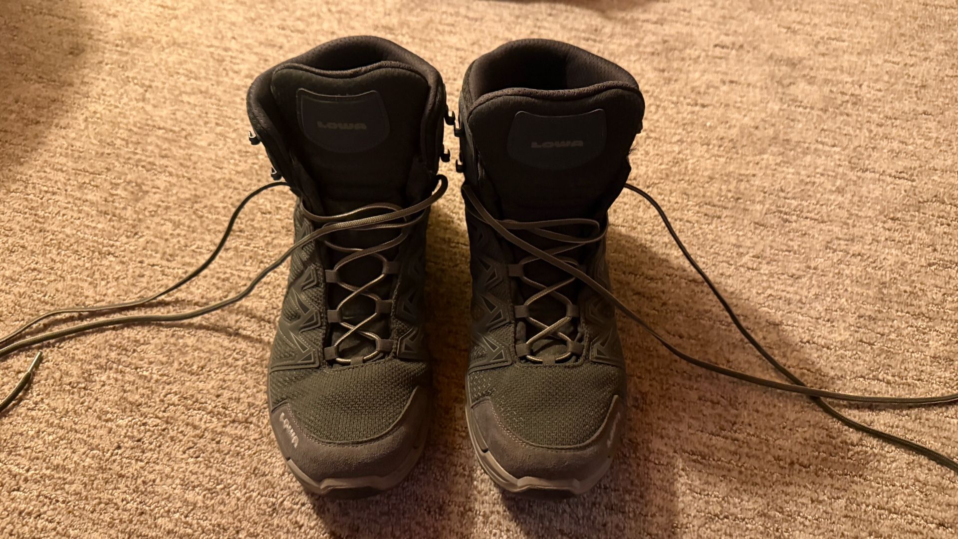 Lowa Innox Pro GTX Mid Hiking Boots