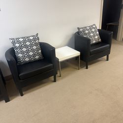 Set of 2 Accent Chairs