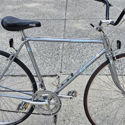 Fuji Absolute 53cm Road Bike....