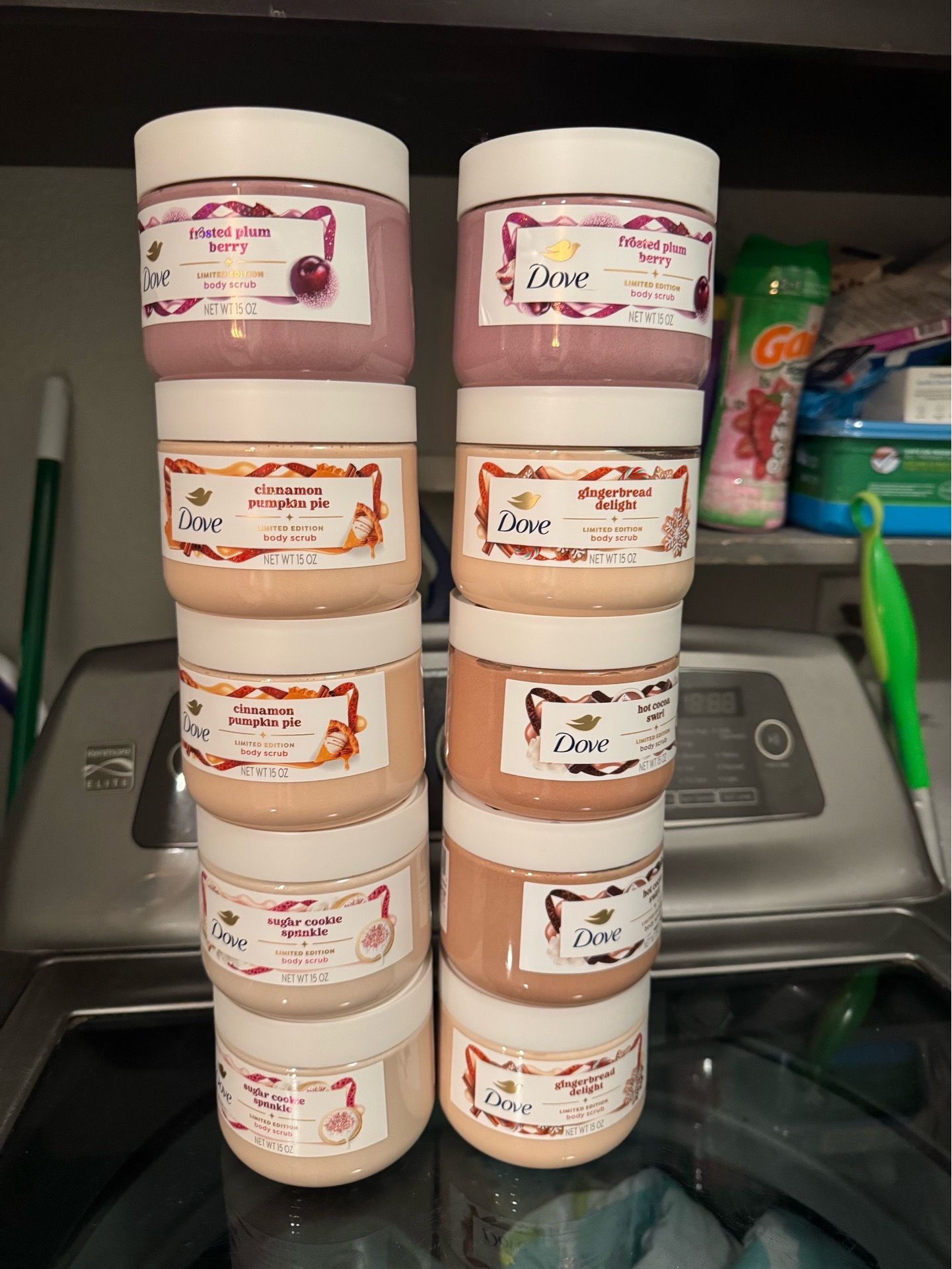 Brand new dove scrubs my last two bundle (5) for ($20)(Cash only)(price is firm)