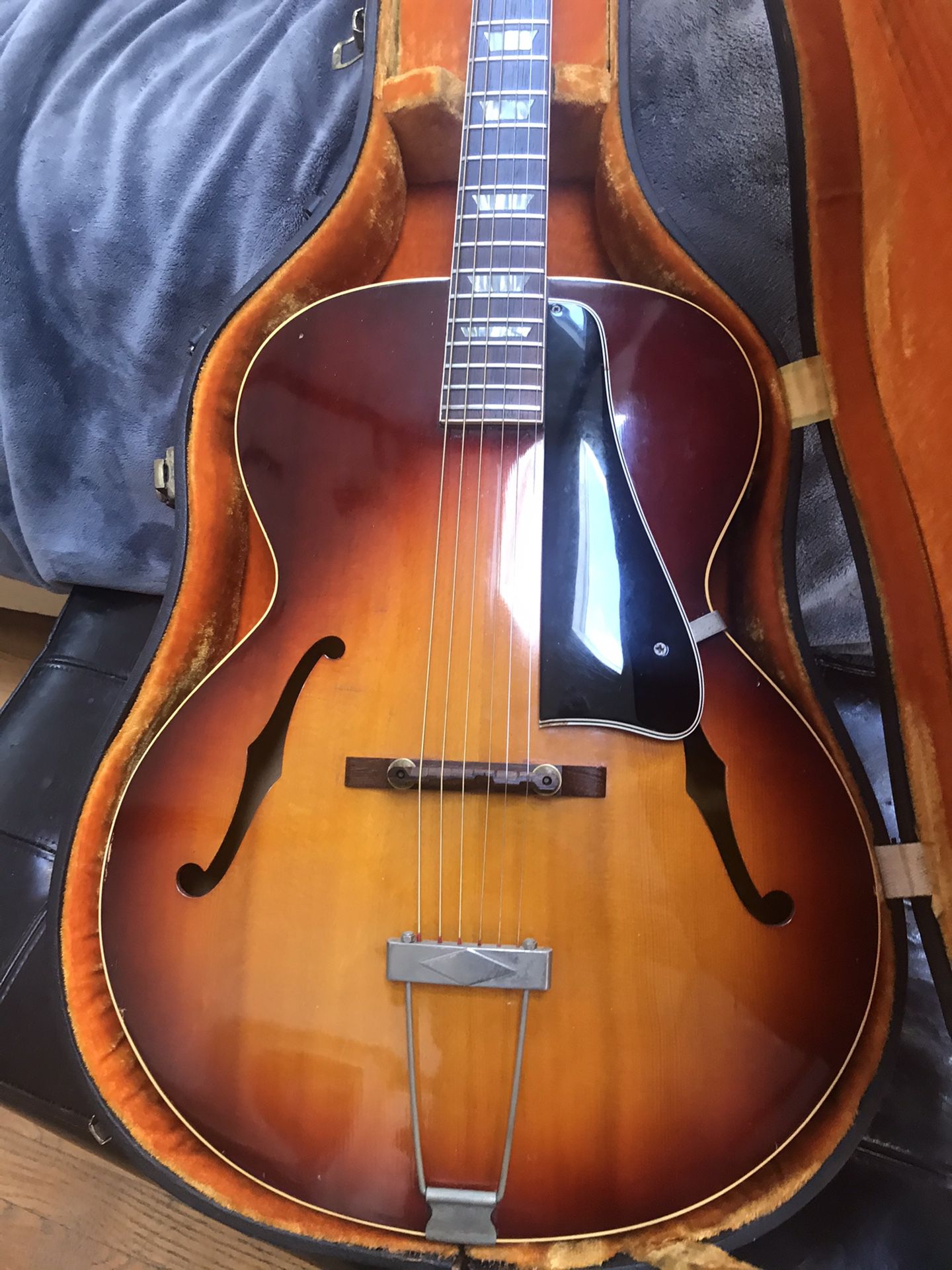 Gibson 1965 L50 archtop