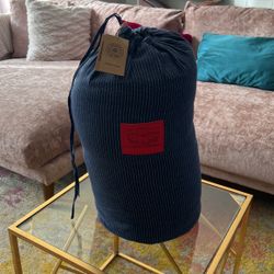 Throw Blanket In Bag 