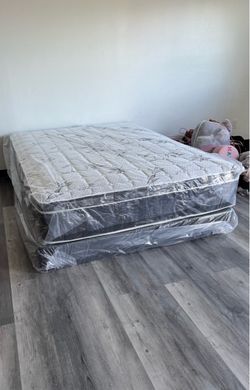 Queen Mattress and Box Spring Set