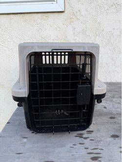 Dog crate