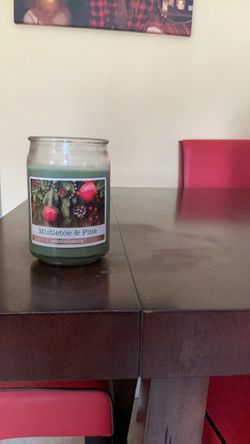 Mistletoe & Pine Scented Candle