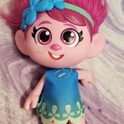 DreamWorks Trolls World Tour – 12" Toddler Poppy Doll by Hasbro