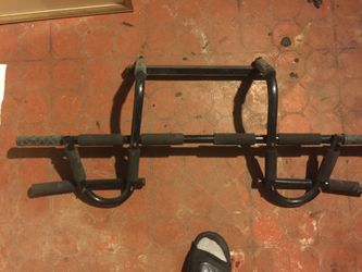 Pull up bar