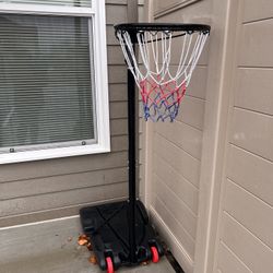 Outdoor indoor basketball hoop