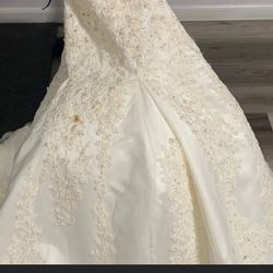Wedding dress