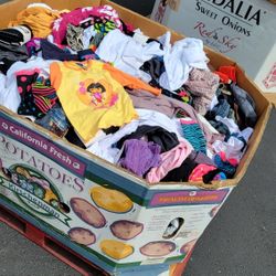 Pallets Of Ropa 