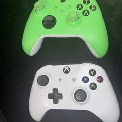 Xbox Wireless Controllers And Headset