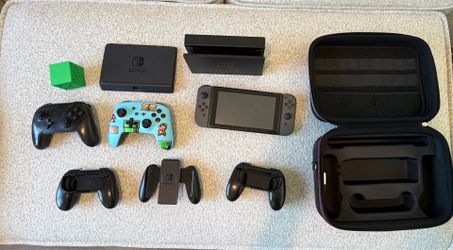 NINTENDO SWITCH BUNDLE, LOTS OF ACCESSORIES