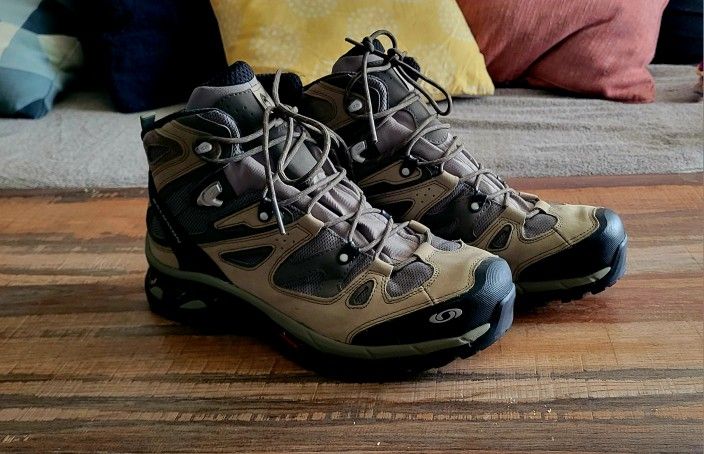 Solomo  Mountain Boots